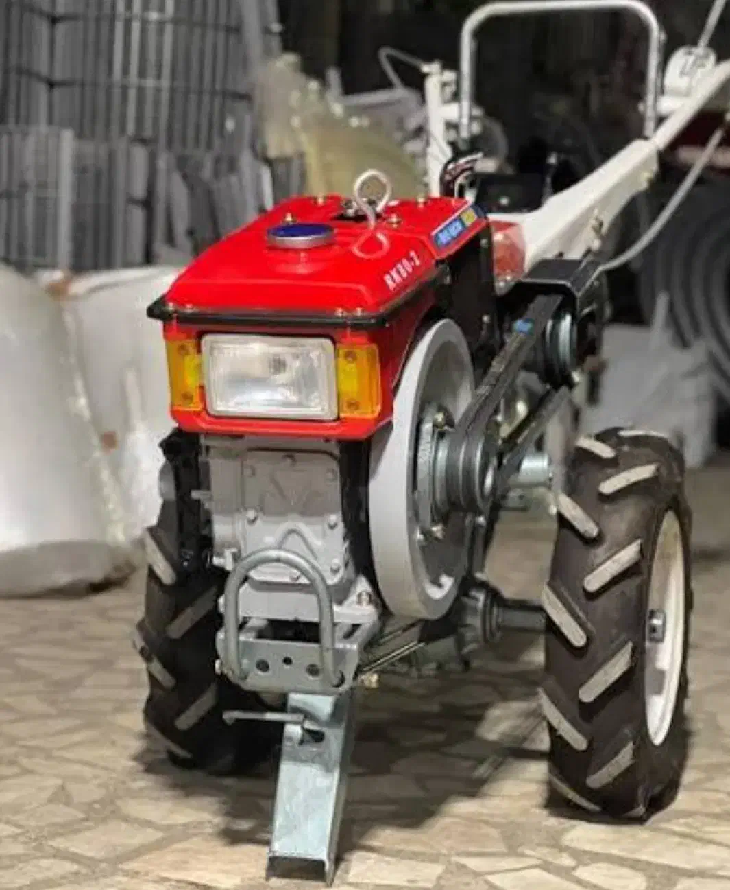 تیلر دستگاه کاشت8RVویتنام|ماشین‌آلات صنعتی|لاهیجان, بازکیاگوراب|دیوار