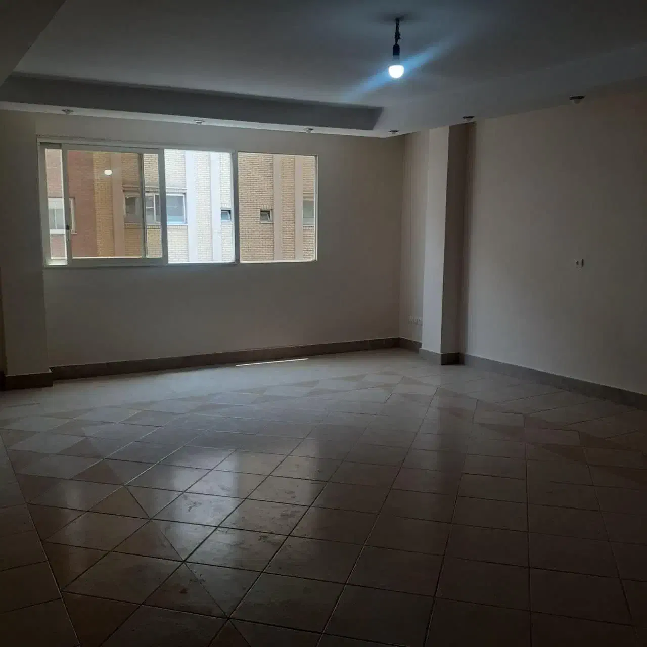 100 متری دوخواب زیر قیمت در حکیم نظامی|فروش آپارتمان|اصفهان, حسین‌آباد|دیوار