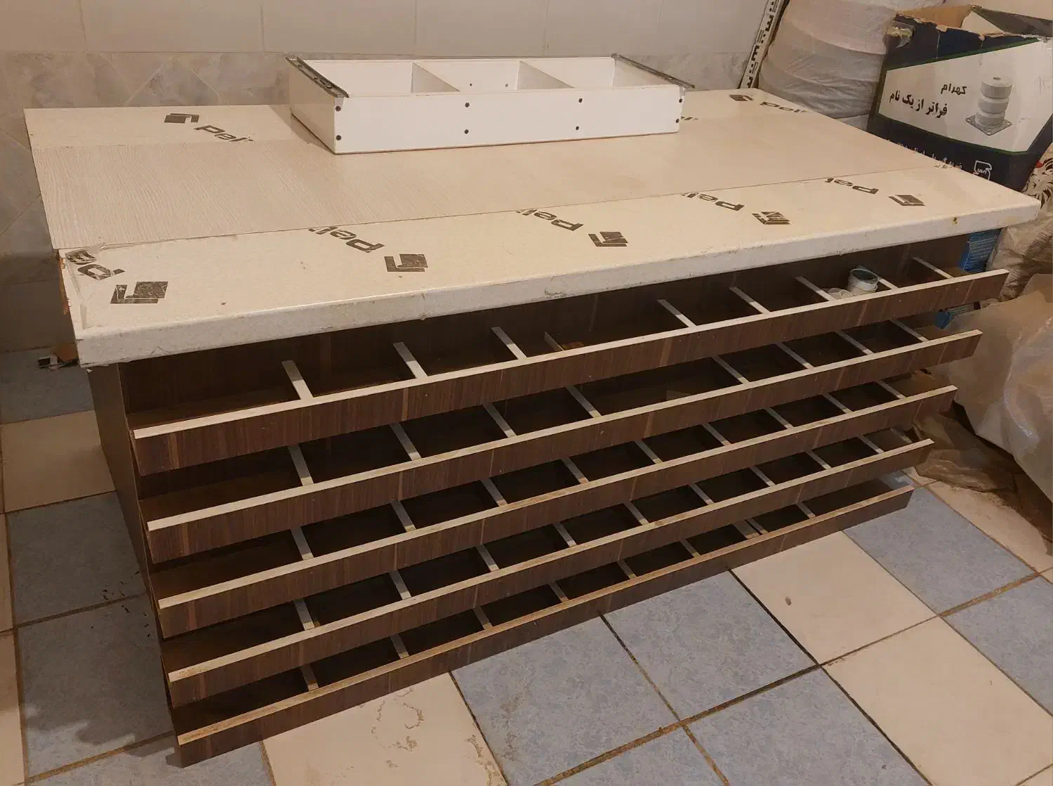 میز ام دی اف بزرگ کارگاهی|میز تحریر و کامپیوتر|بیرجند, |دیوار