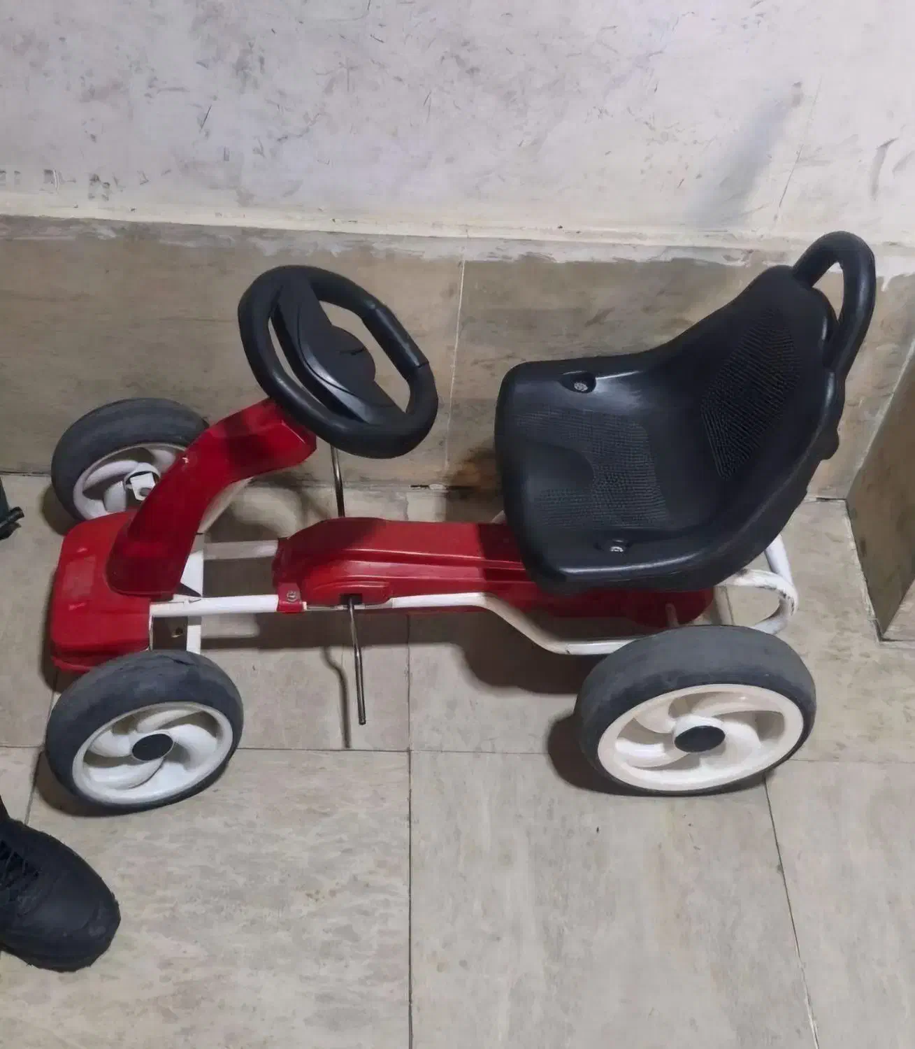 کامیون بزرگ|اسباب‌بازی بچه|رباط‌کریم, مسکن مهر آبشناسان|دیوار