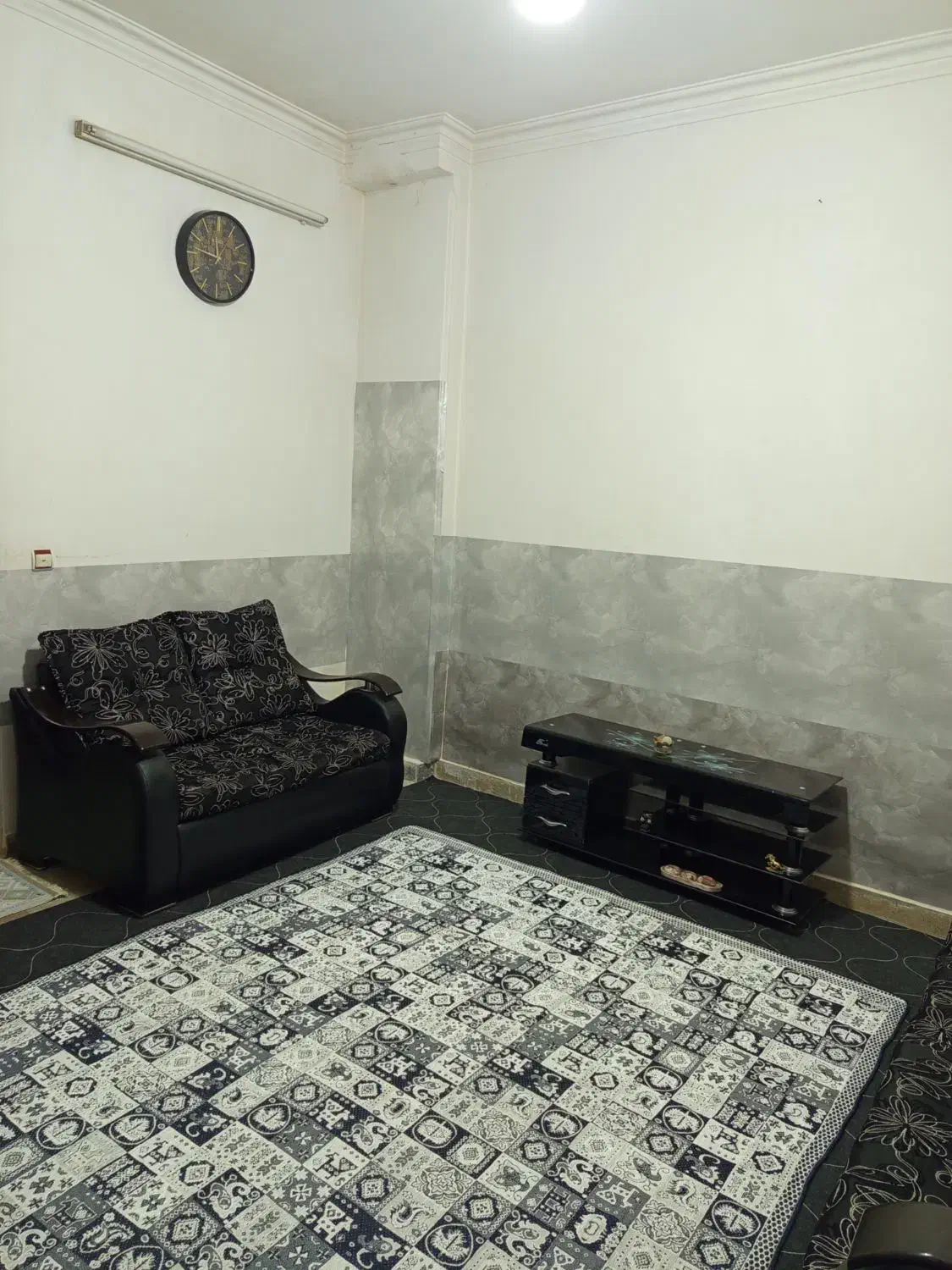 مبل هفت نفره چرمی کاملا سالم|مبلمان خانگی و میز عسلی|پاکدشت, پاکدشت (مامازند)|دیوار