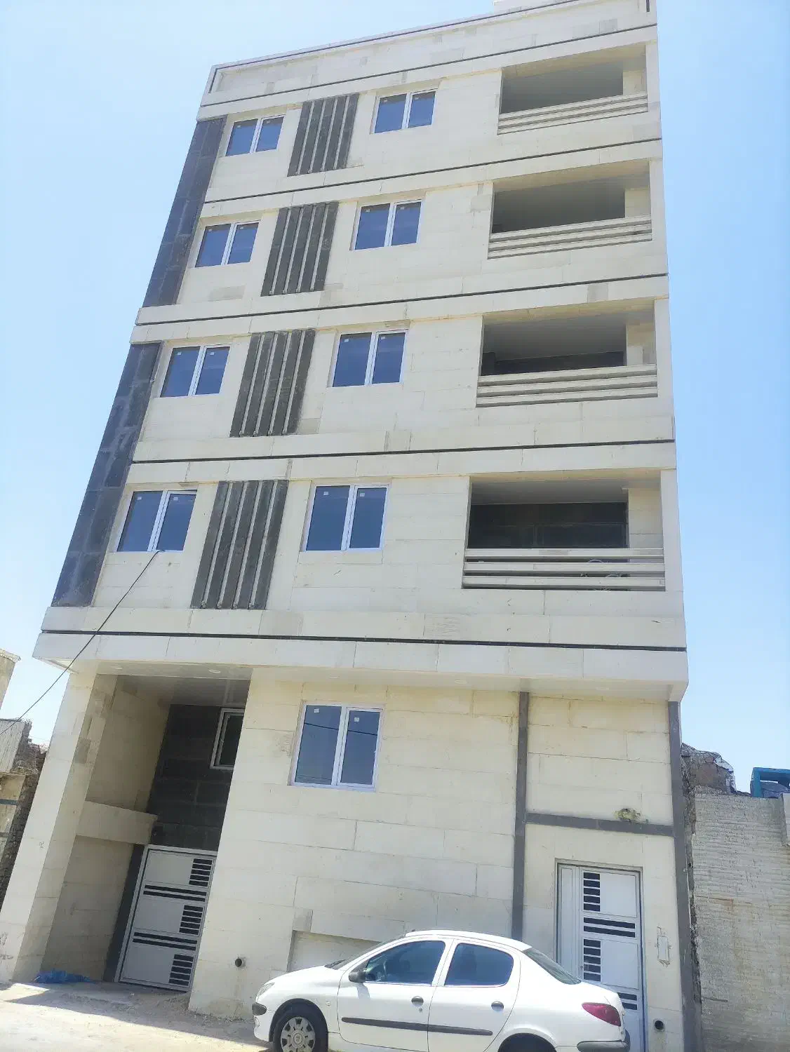 آپارتمان سه خوابه متراژ 160متر مربع|فروش آپارتمان|شیراز, تندگویان|دیوار