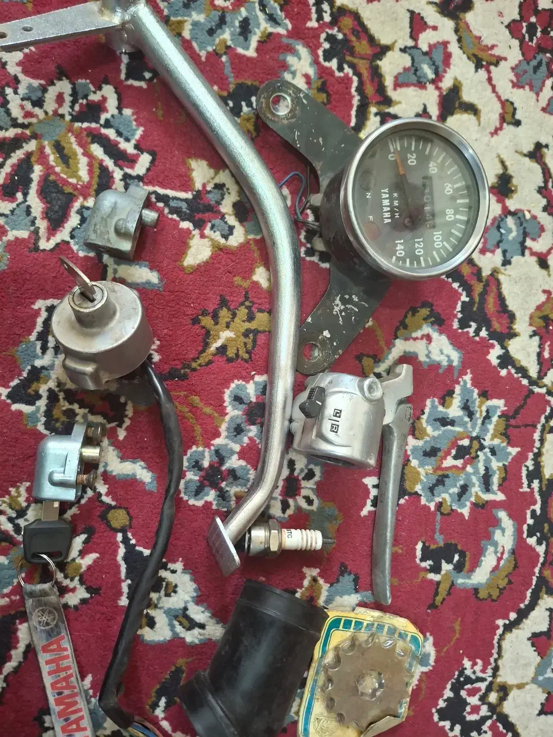 وسایل یاماها ۱۰۰|قطعات یدکی و لوازم جانبی|شیراز, زرهی|دیوار