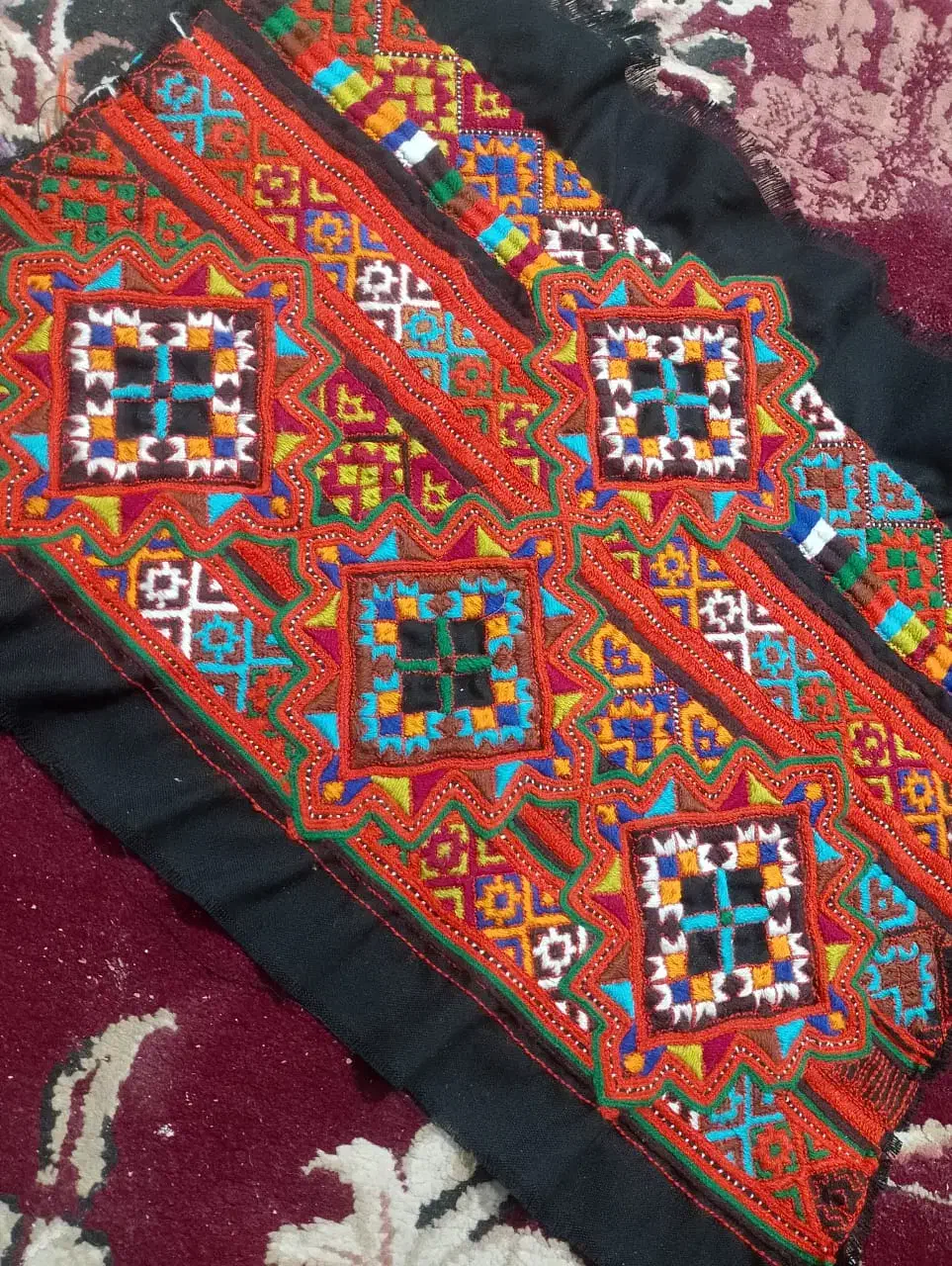 زیاستین چرخ و دست|لباس|خاش, |دیوار