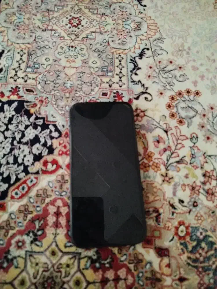 آیفون ۱۶نرمال|موبایل|هشتگرد, هشتگرد قدیم|دیوار