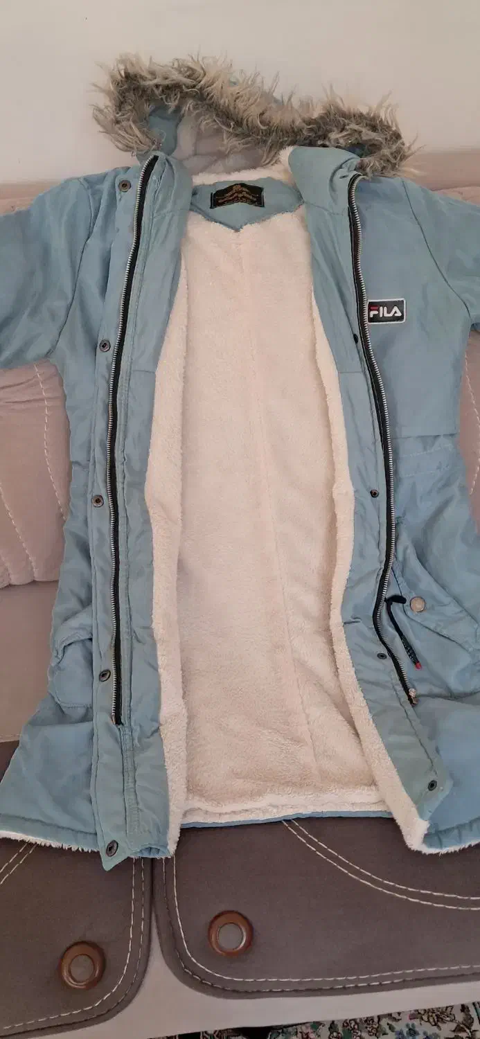 کاپشن|لباس|اسفراین, |دیوار