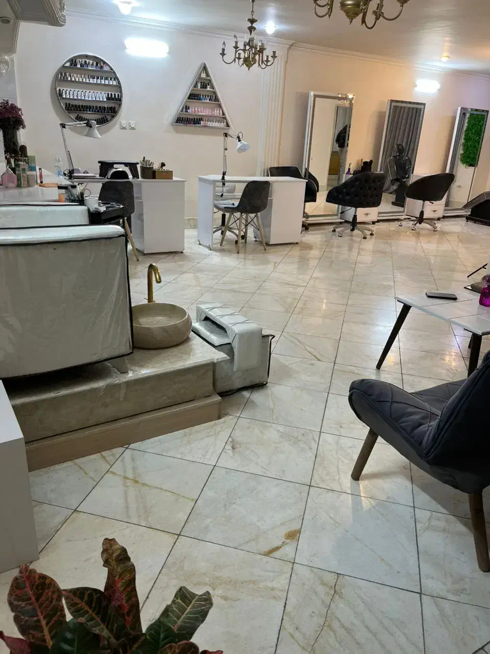 فوری تیم ما نیازمند مژه کار حرفه ای میباشد.|استخدام درمانی، زیبایی، بهداشتی|اصفهان, فیض|دیوار