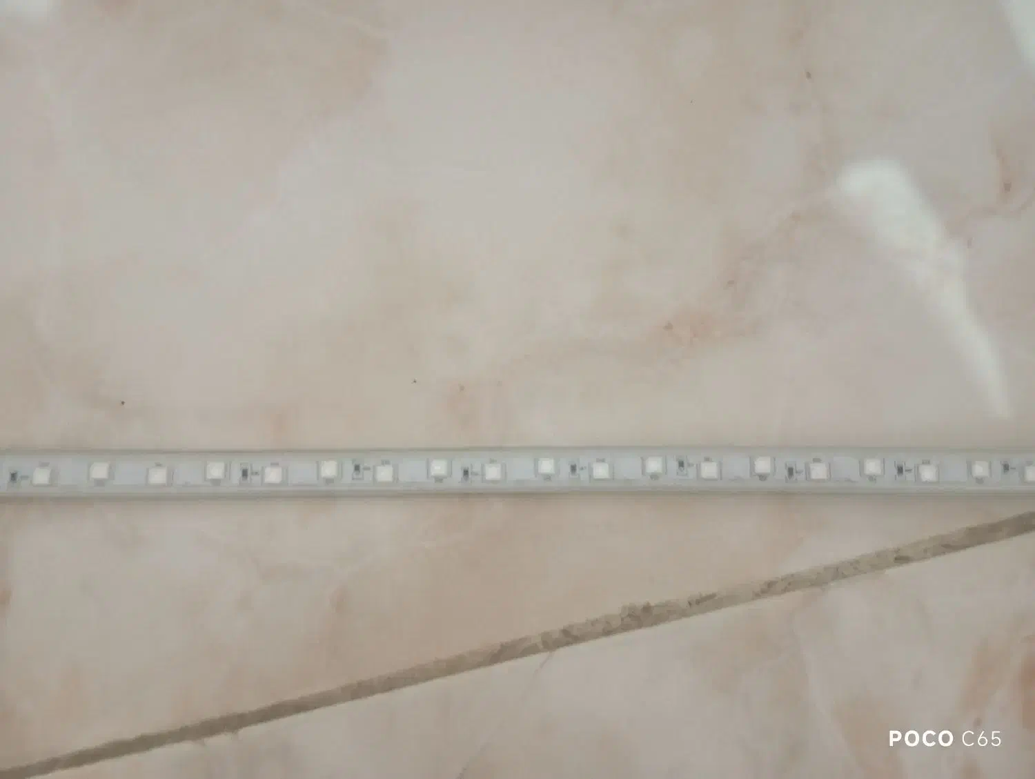 ریسه آر جی بی (RGB) با کیفیت ۱ متر|ریسه و چراغ تزئینی|ساوه, |دیوار