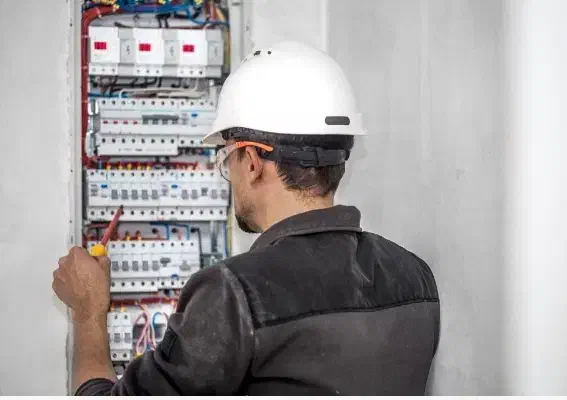 برق کشی ساختمان|خدمات پیشه و مهارت|بروجرد, |دیوار