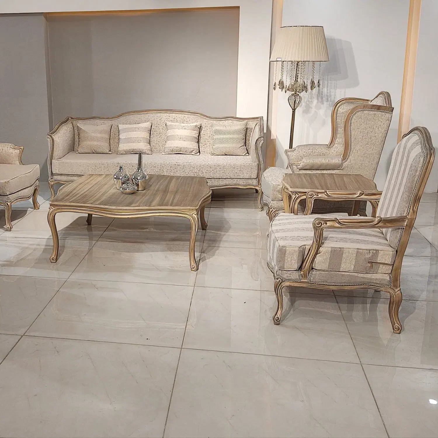 مبل کویین فرانسوی|مبلمان خانگی و میز عسلی|آستارا, |دیوار