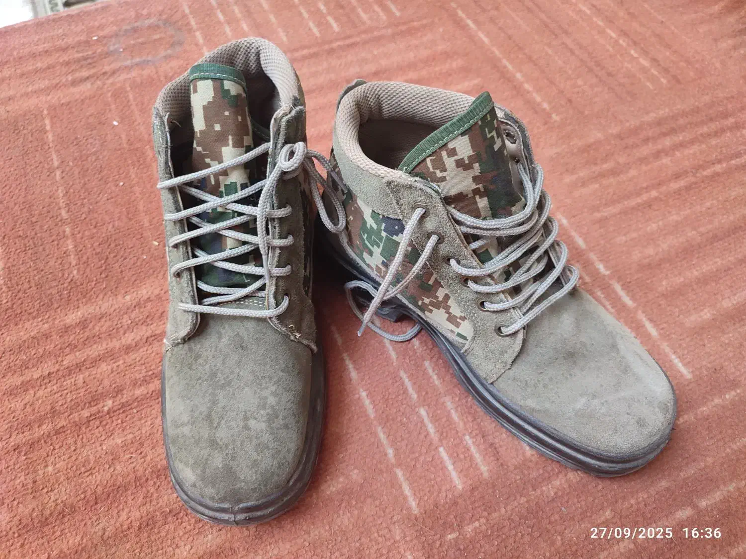 نیم بوت پسرانه|کیف، کفش، کمربند|قم, جوی شور|دیوار