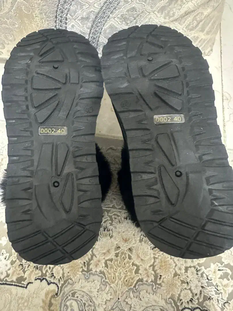 یک عدد کفش زنانه هاک خزدار|کیف، کفش، کمربند|ارومیه, |دیوار