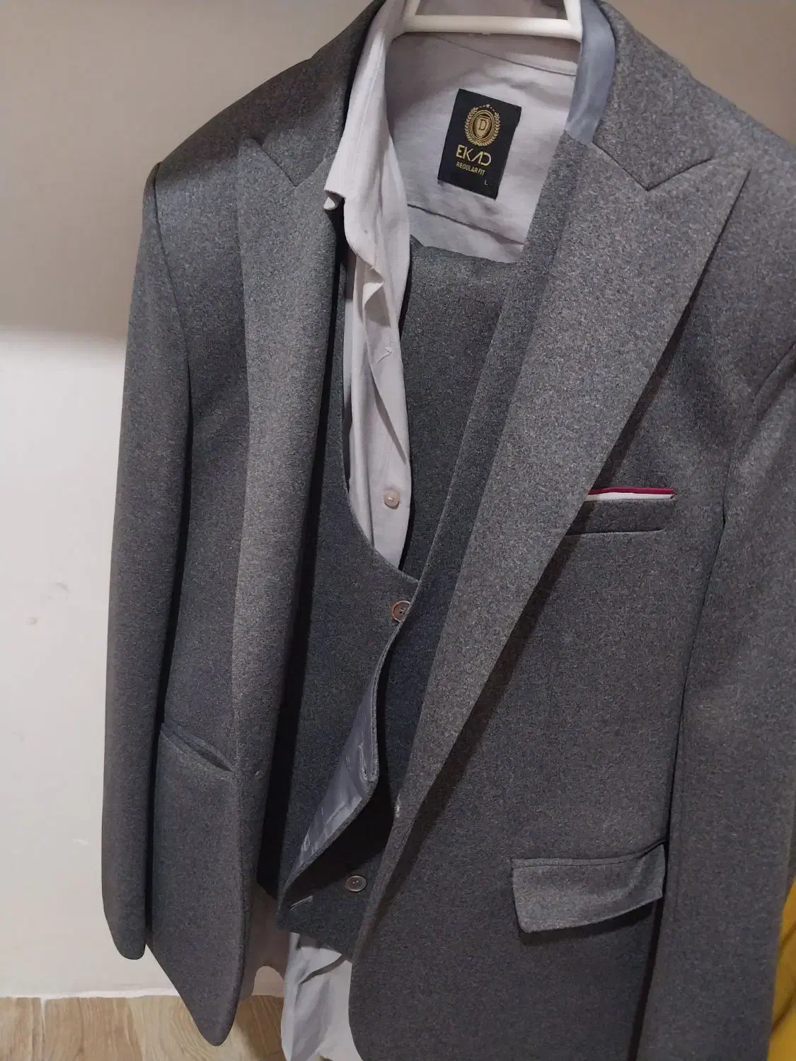 کت شلوار|لباس|اهر, |دیوار