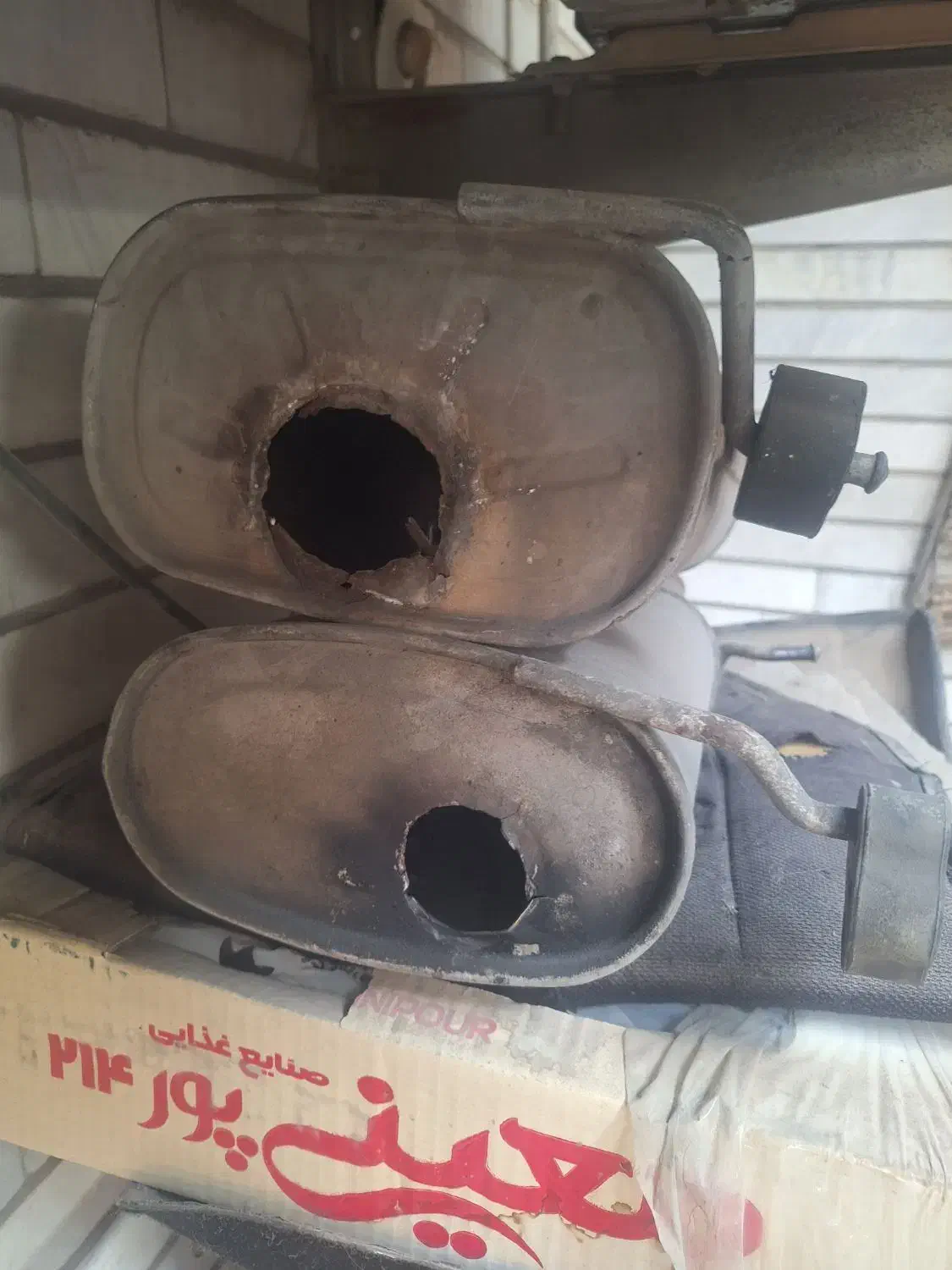 ۲عدد انباری اگزوز کارکرده|قطعات یدکی و لوازم جانبی|اهواز, سلطانمنش|دیوار