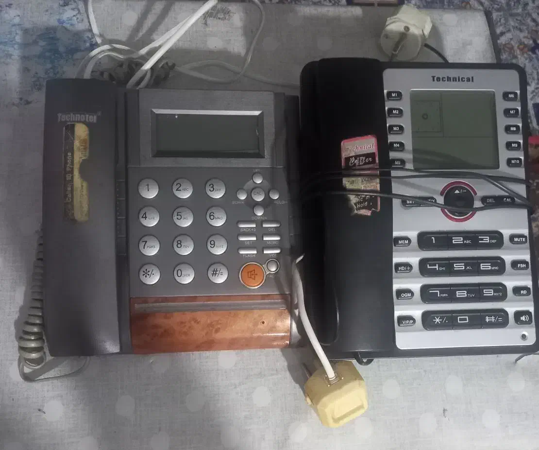 دوعددتلفن خونگی|تلفن رومیزی|تویسرکان, |دیوار