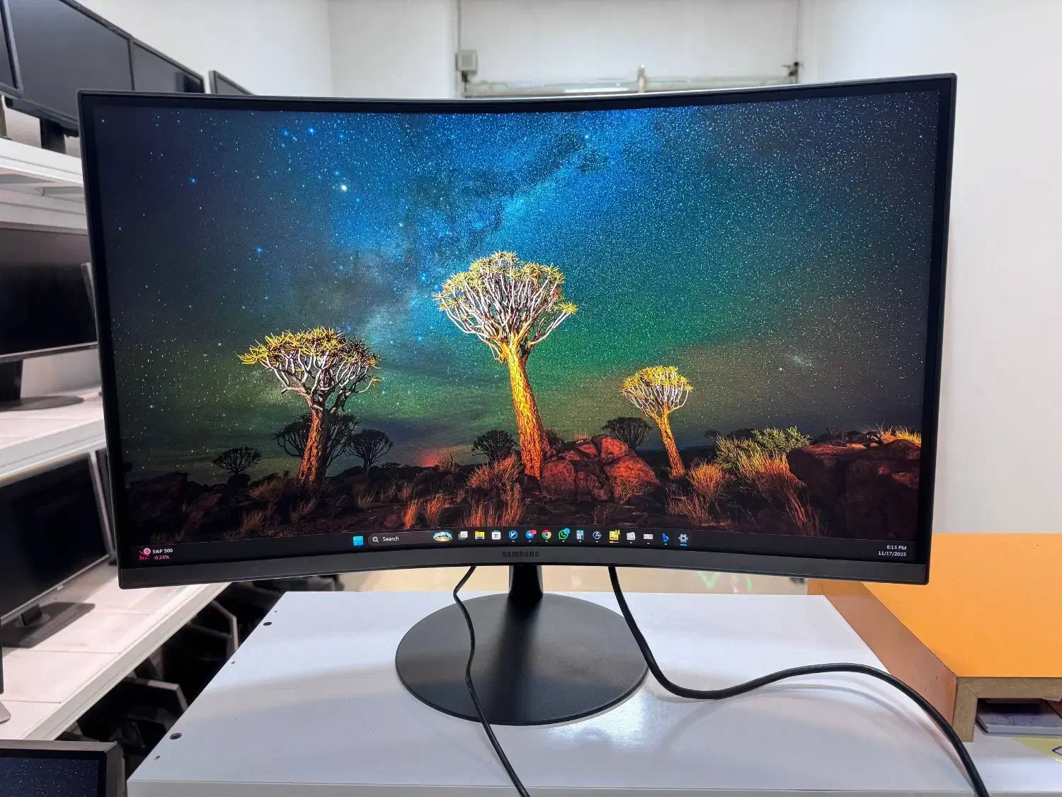 مانیتور 27 اینچ خمیده سامسونگ 75 هرتز|قطعات و لوازم جانبی رایانه|مشهد, عامل|دیوار