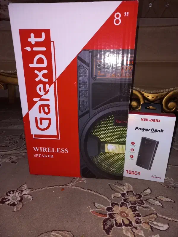 اسپیکر و پاور بانک ده هزار|صوتی و تصویری|یزد, |دیوار