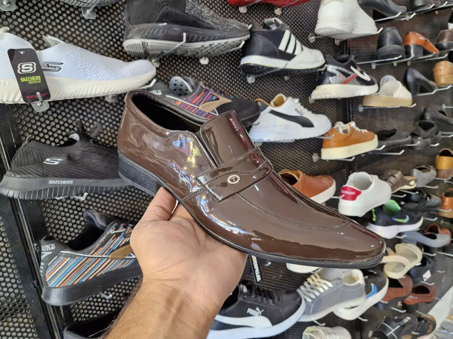 به علت انبارگردانی فقط ۱۸۰ و 380 تومان|کیف، کفش، کمربند|شیراز, سلطان آباد|دیوار