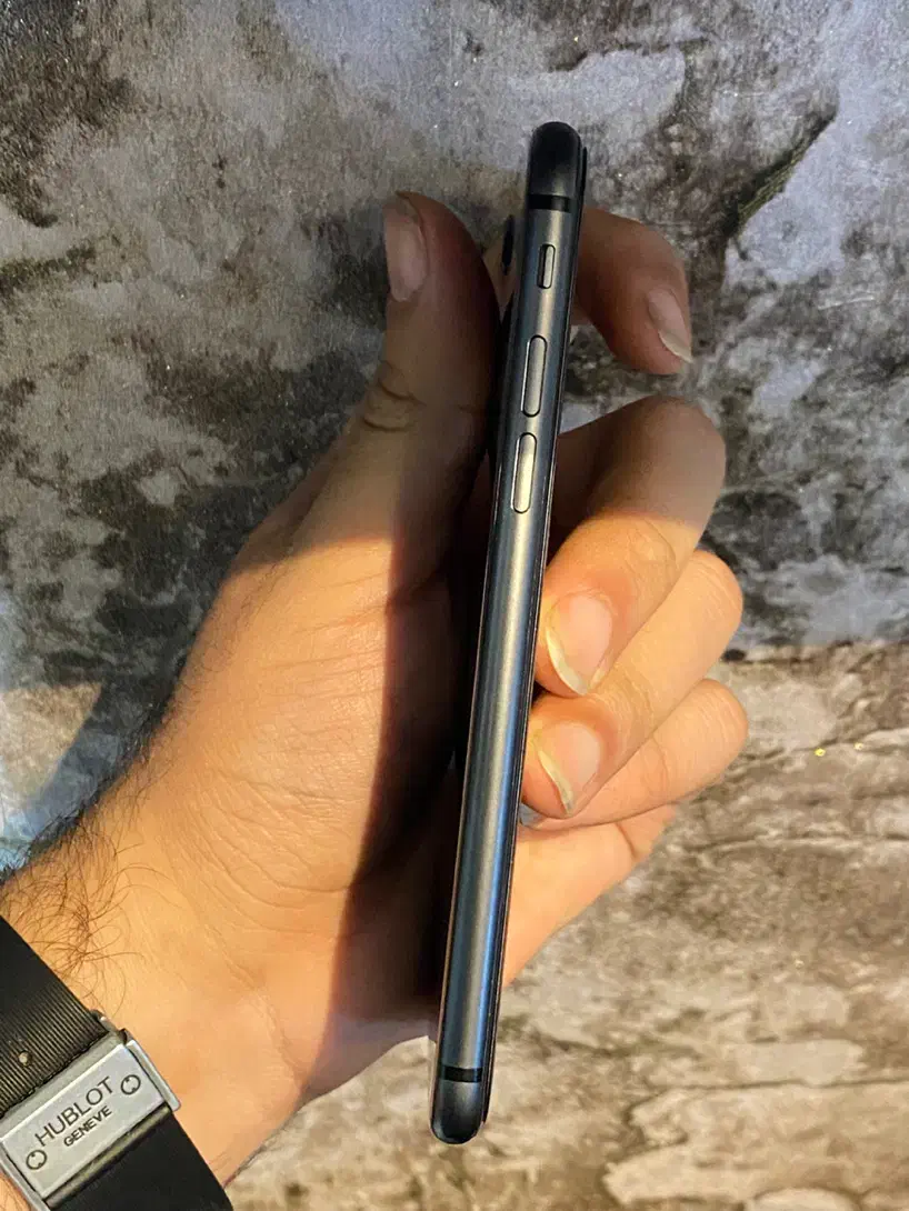 ایفون 8|موبایل|بجنورد, |دیوار