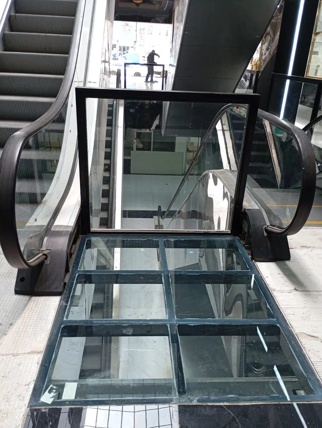 نصب شیشه راه پله واستیل|خدمات پیشه و مهارت|کرمانشاه, |دیوار