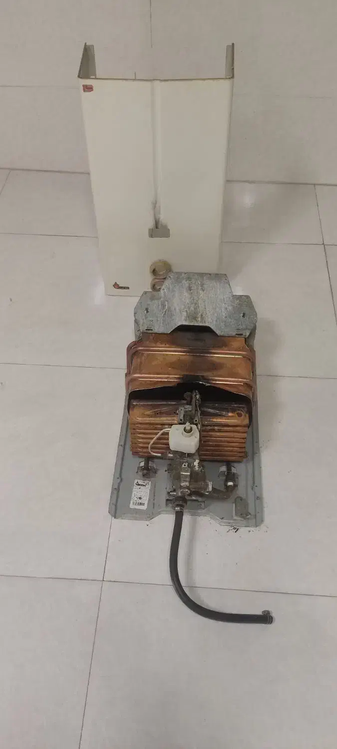 آبگرمکن دست دوم فروشی ۵ میلیون|آبگرمکن، پکیج، شوفاژ|بجنورد, |دیوار