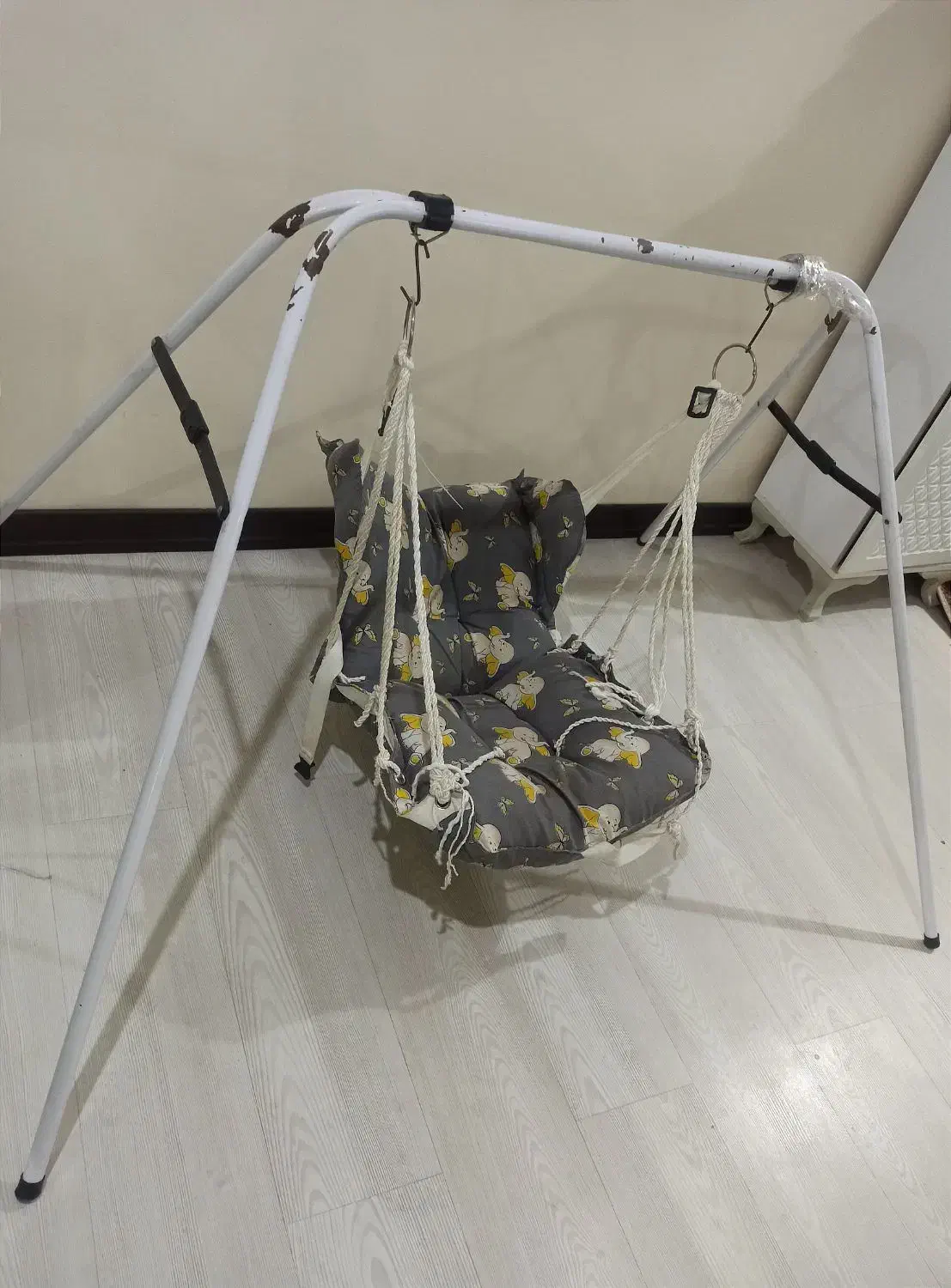 تاپ ریلکسی|صندلی و نیمکت|تهران, والفجر (افسریه)|دیوار