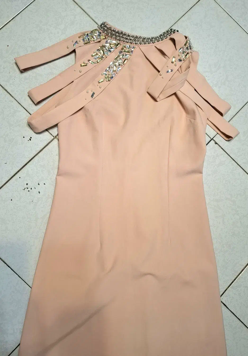 لباس مجلسی|لباس|اسفراین, |دیوار