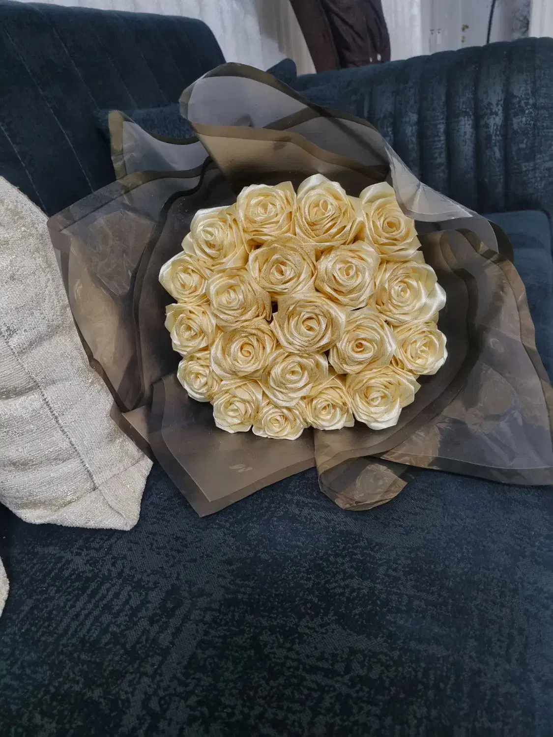 دسته گل رز ربانی رنگ کرم|گل مصنوعی|مشهد, طلاب|دیوار