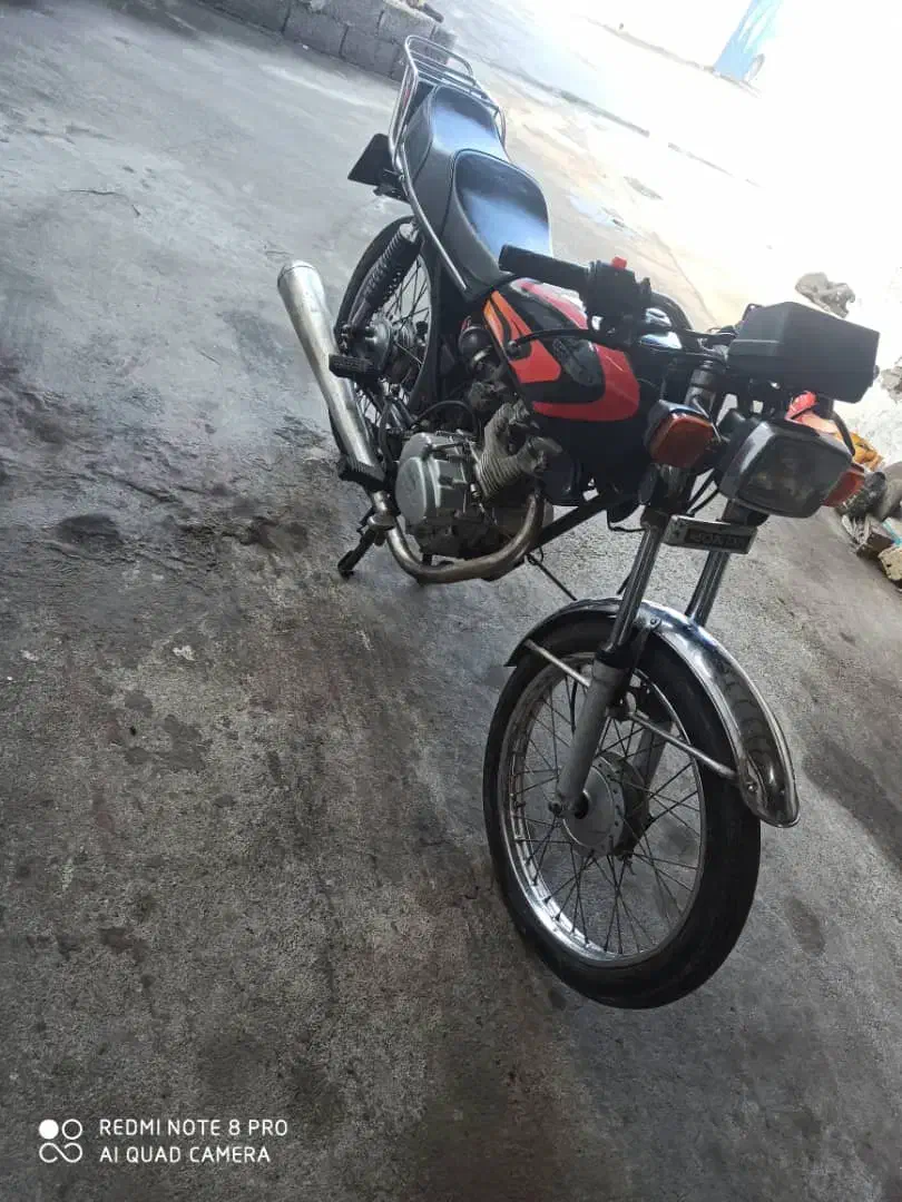 هوندا ۱۲۵ درحد|موتورسیکلت|رشت, استقامت ۱|دیوار