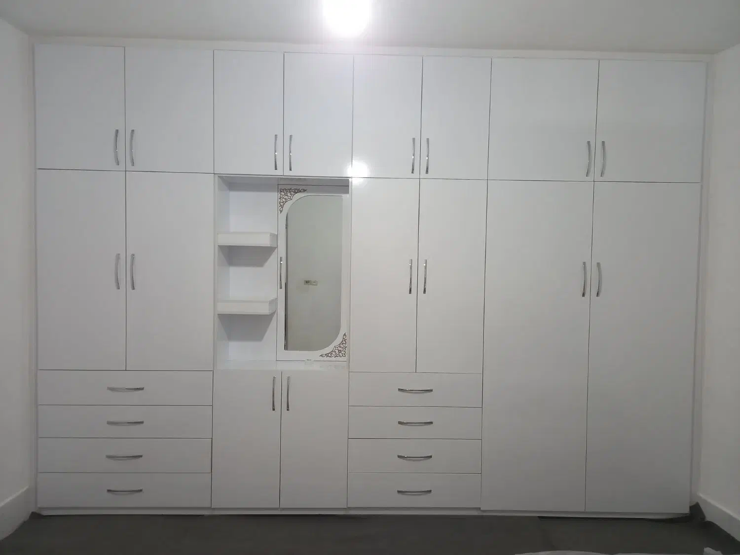 کمد،کابینت،رنگکاری مصنوعات چوبی تعمیر مبل|خدمات پیشه و مهارت|بیرجند, |دیوار