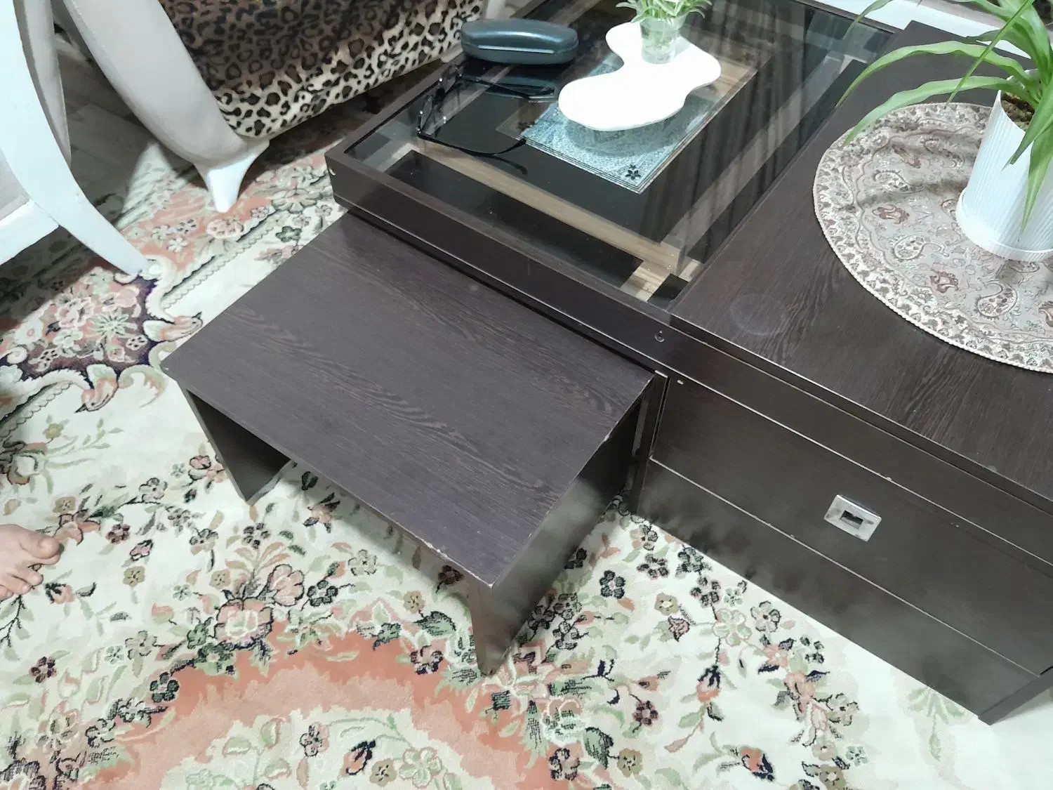 میز وسط|مبلمان خانگی و میز عسلی|اندیشه, اندیشه فاز ۱|دیوار