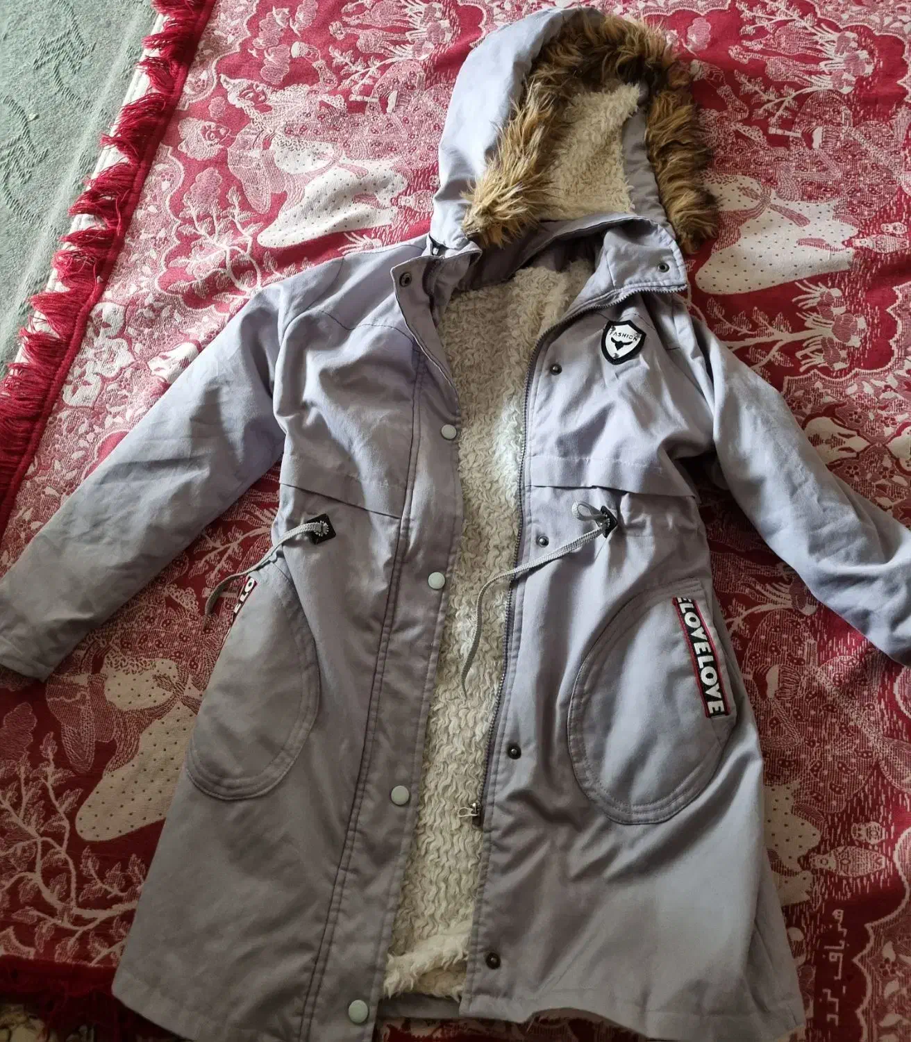 بارونی زمستانه درحدنو|لباس|مرودشت, سهل‌آباد|دیوار