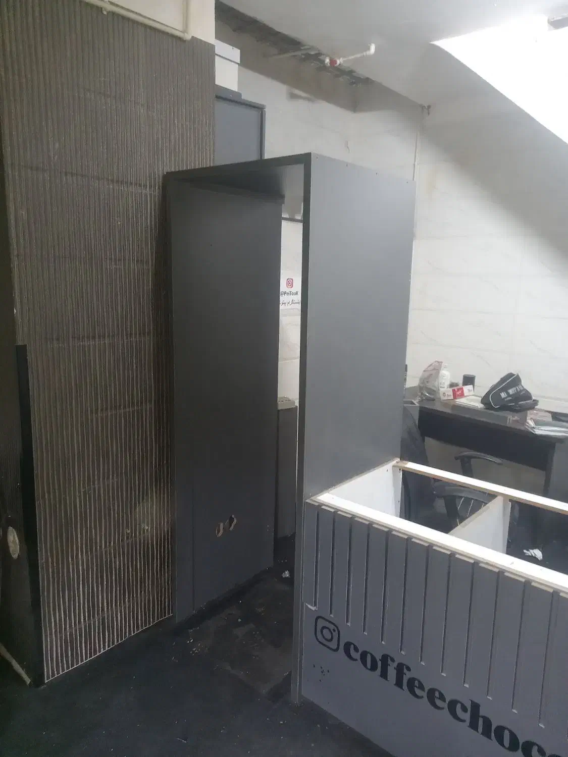 ویترین چوبی ‌کافه بار|بوفه، ویترین، کنسول|اندیشه, شهرک صدف|دیوار