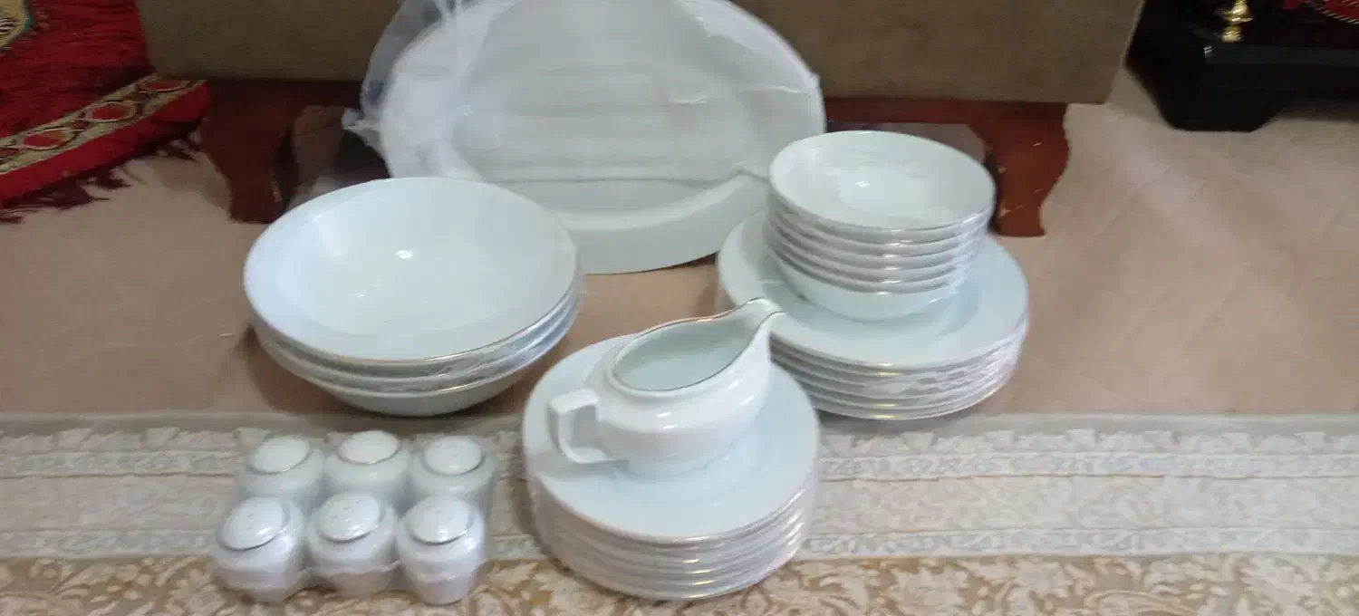 سرویس 24 نفره چینی قیمت 12 میلیون|ظروف سرو و پذیرایی|نقده, |دیوار
