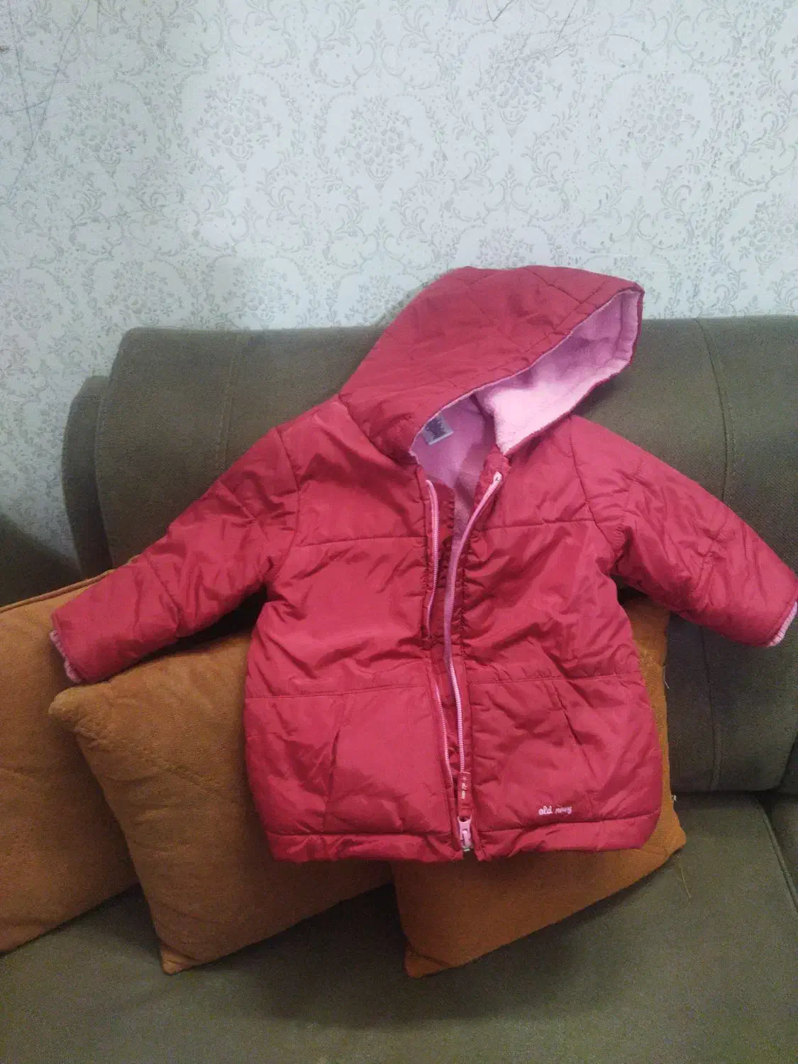 کابشن خارجی پسرانه دوتا ۴سال|کفش و لباس بچه|تربت جام, فاز ۱ فرهنگیان|دیوار