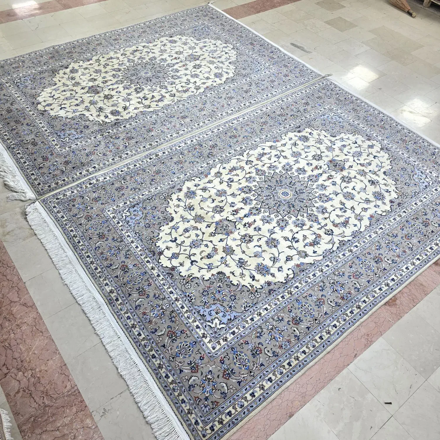 فرش جفت۶متری دستباف کاشان طرح ربانی و کناره|فرش|تهران, شیراز|دیوار