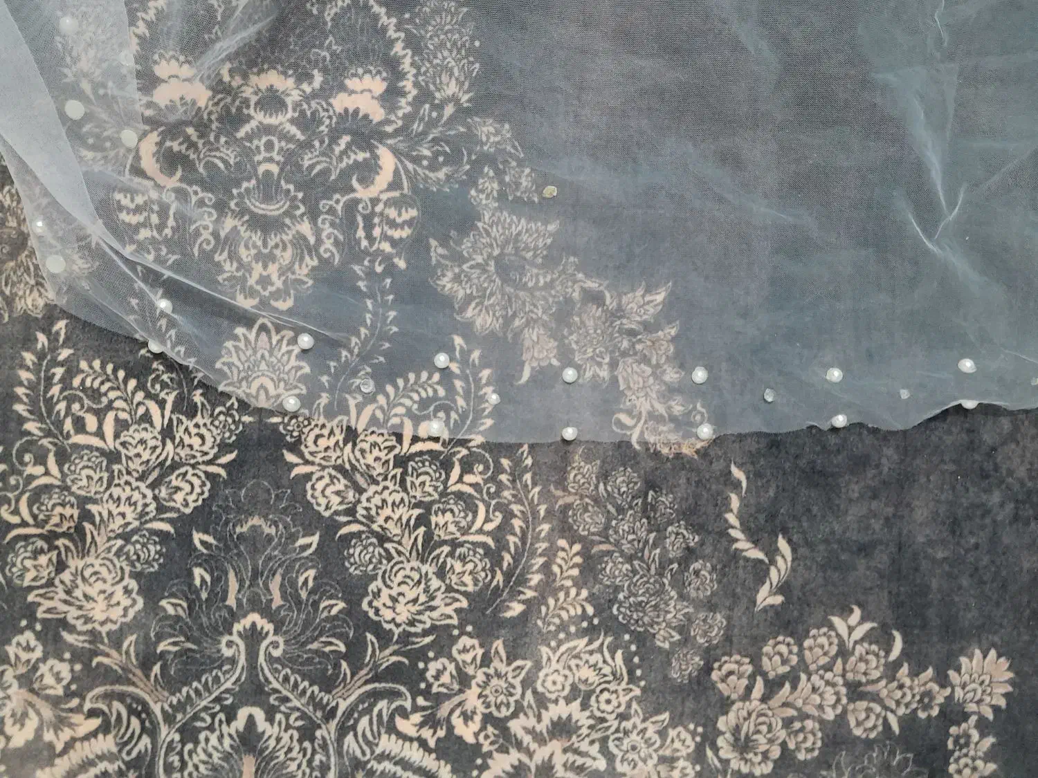 تور / تور عروس / تور عروسی|لباس|قم, شاه سید علی|دیوار