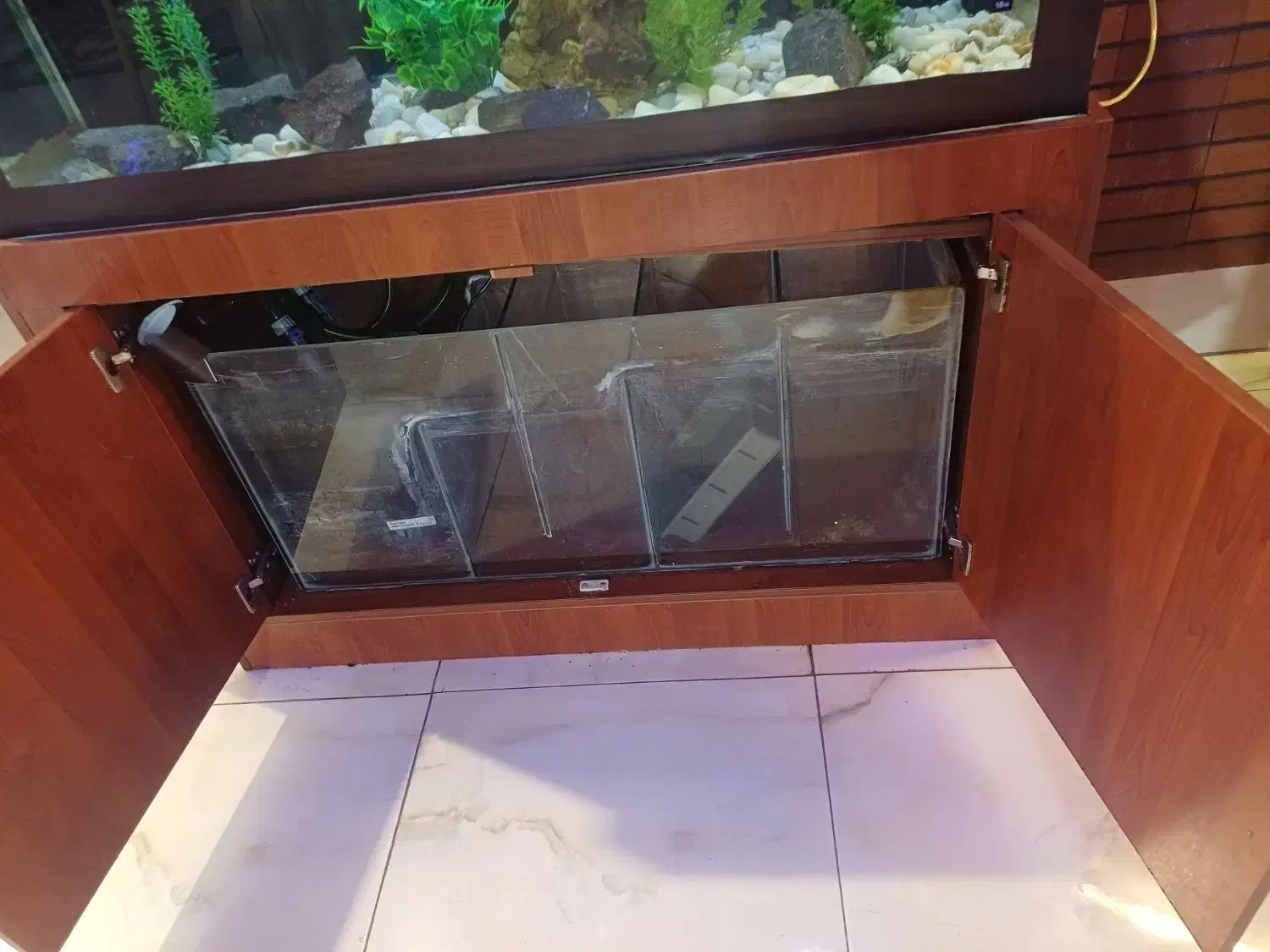 اکواریوم کمد ام دی اف|لوازم جانبی حیوانات|صوفیان, |دیوار