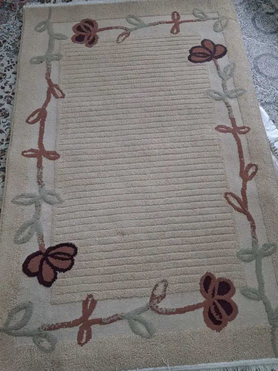 فرش ۱/۵متری بهمراه پادری شسته شده|فرش|چالوس, |دیوار