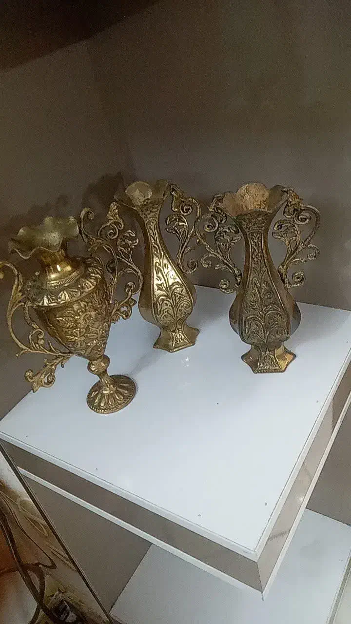 گلدون برنجی...وجامعه ای کنارسالنی|کلکسیون اشیاء عتیقه|پاکدشت, پاکدشت (مامازند)|دیوار