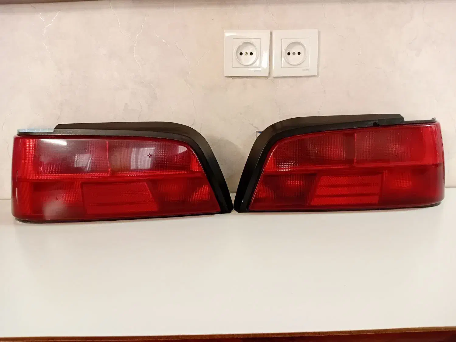 چراغ عقب پژو پارس|قطعات یدکی و لوازم جانبی|رباط‌کریم, رباط‌کریم|دیوار