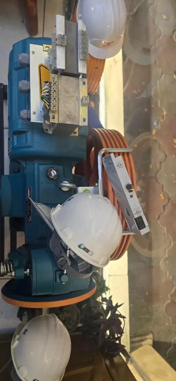 آسانسورپک کابین و درب لولایی با ریل چین سرد عبادی|خدمات پیشه و مهارت|مهاباد (آذربایجان غربی), |دیوار