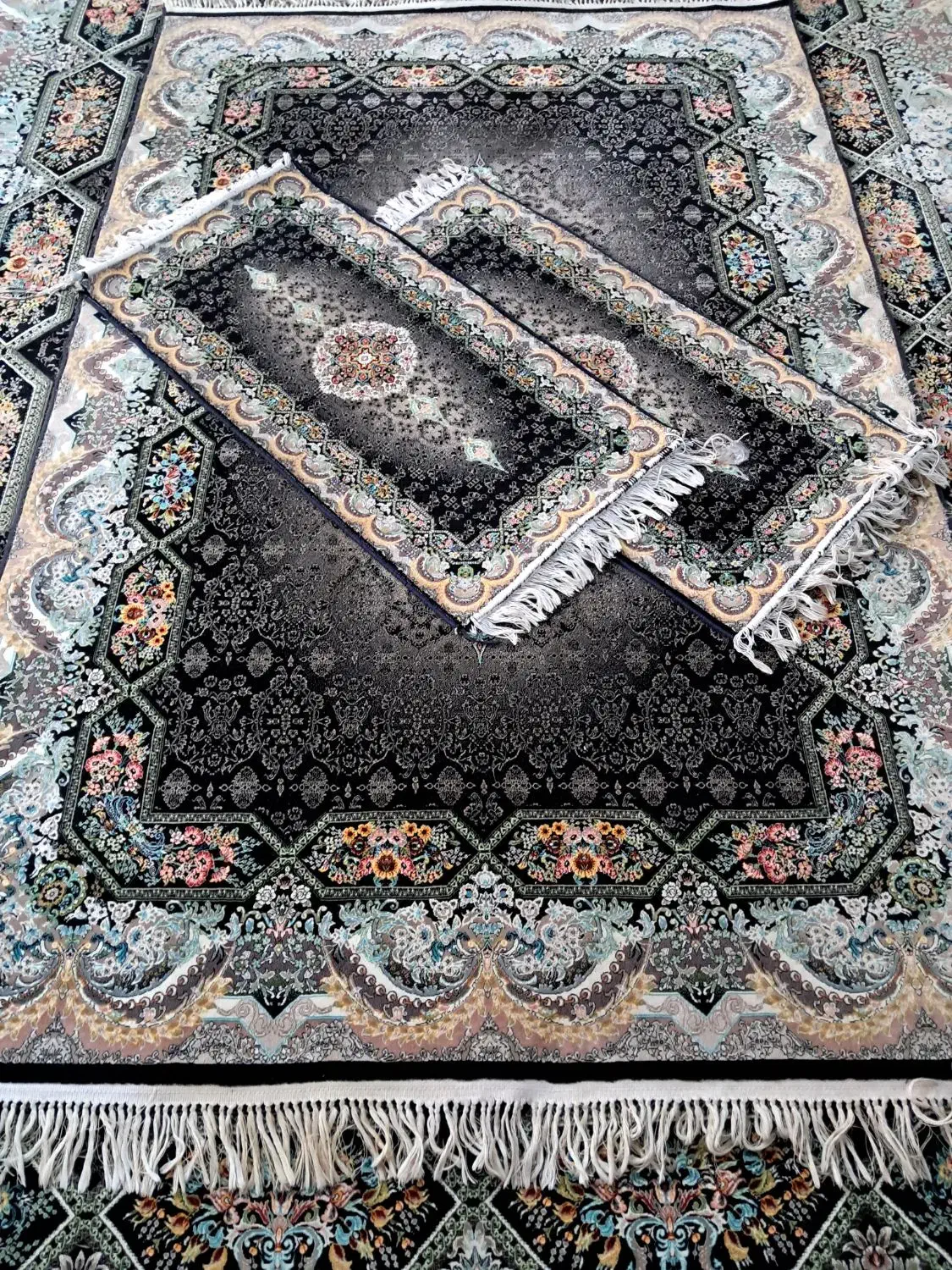 یک جفت فرش ۹متری +۴متری و دوعدد پادری ۱۲۰۰شانه|فرش|ورامین, شهرک مدرس|دیوار