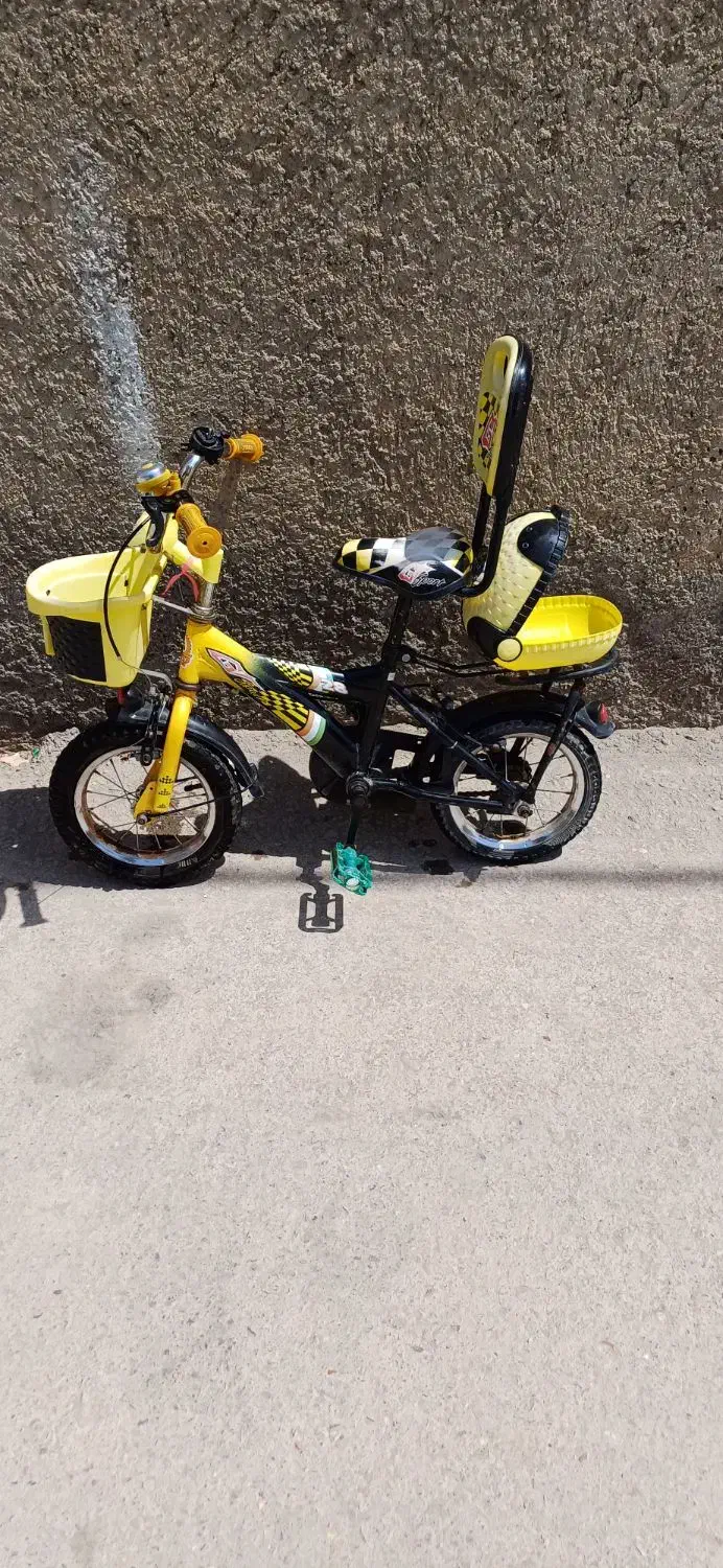 دوچرخه 12دخترانه|دوچرخه، اسکیت، اسکوتر|نیشابور, شهید بهشتی|دیوار