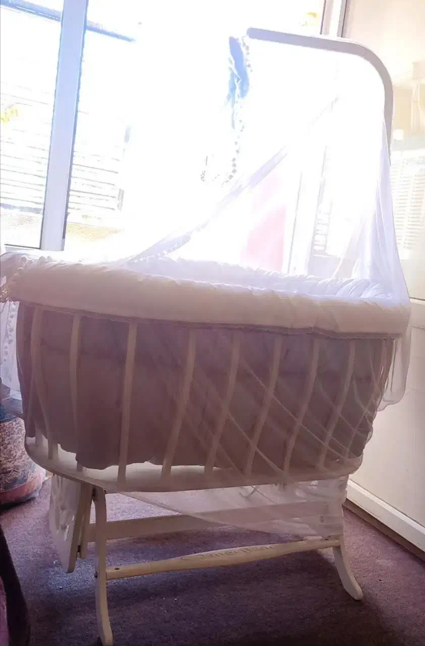 تخت گهواره بیضی آنجل لند|تخت و صندلی بچه|صدرا-فارس, فاز ۱|دیوار