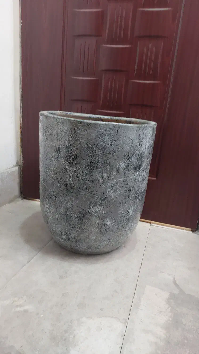 گلدان سفالی بزرگ|گل و گیاه طبیعی|مشهد, آزادشهر|دیوار