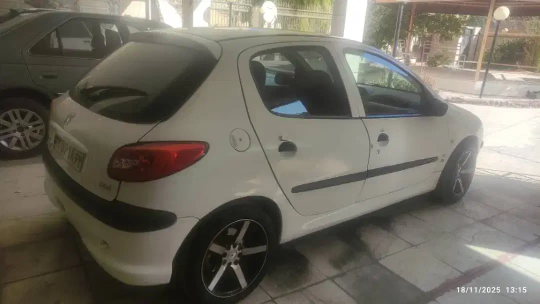 پژو 206تیپ 5مدل 96|خودرو سواری و وانت|شیراز, شهرک مفتح|دیوار