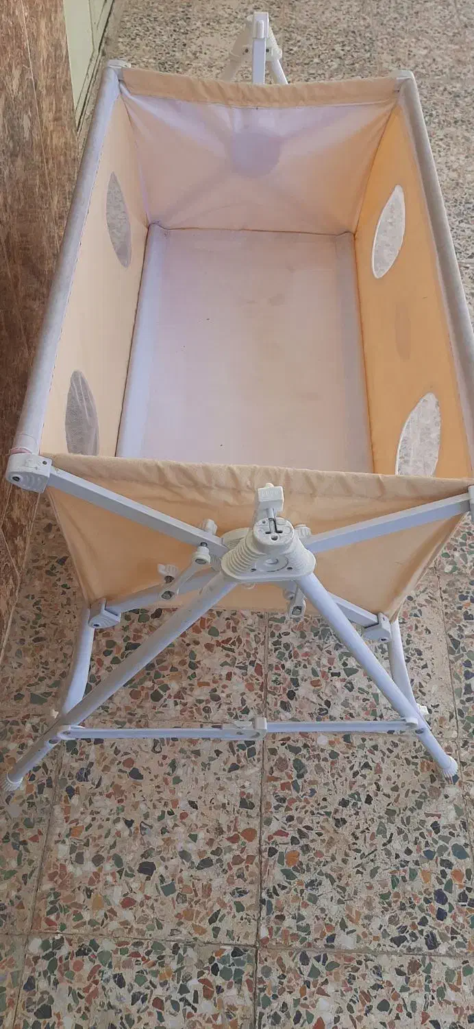 گهواره کودک|اسباب و اثاث بچه|شهرکرد, |دیوار