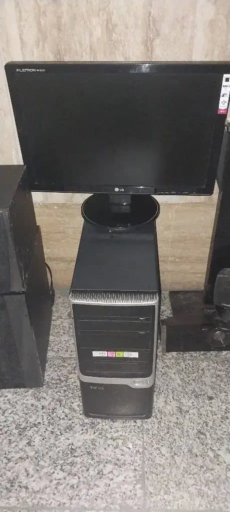 مانیتور ۱۴ اینچ LG|صوتی و تصویری|تهران, بهجت‌آباد|دیوار