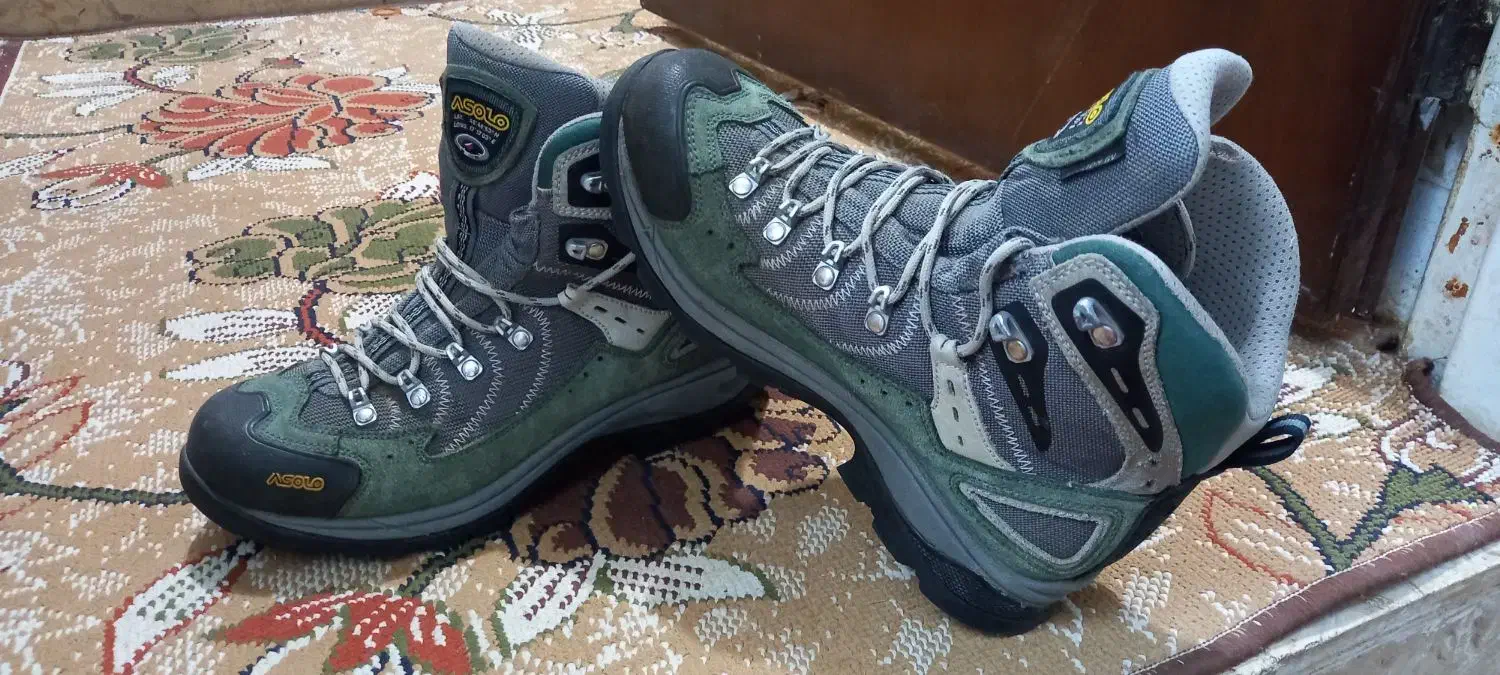 کفش کوهنوردی زنانه|کیف، کفش، کمربند|یزد, |دیوار